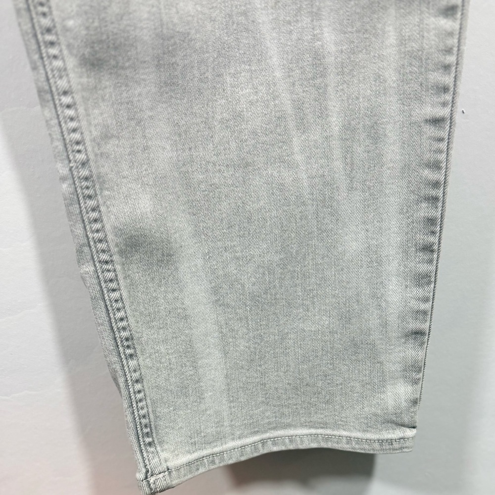 LOGO by Lori Goldstein Women’s Light Gray Straight Jeans Size 10 - Picture 8 of 15